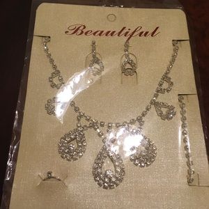 Sliver earring and necklace